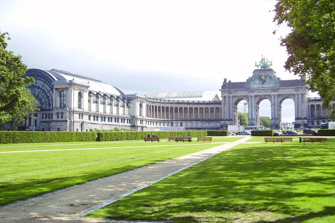 e-Scavenger hunt Brussels: Explore the city at your own pace - Sablon, La Mort Subite, and the Comic Art Museum