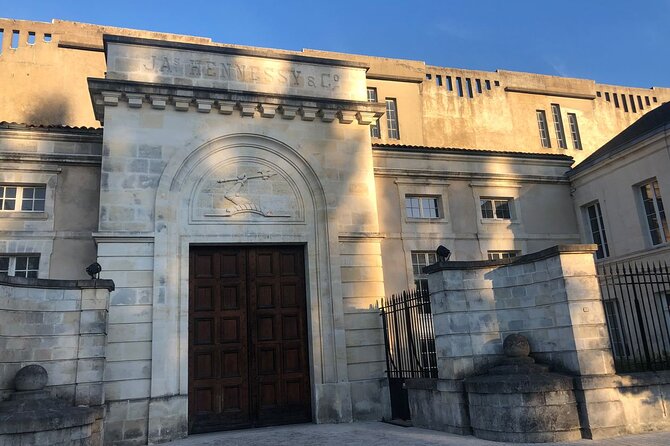 e-Scavenger hunt Cognac: Explore the city at your own pace - Saint-Léger church and the tricky clue