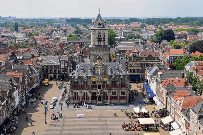 e-Scavenger hunt Delft: Explore the city at your own pace - Prinsenhof and Delft’s civic center