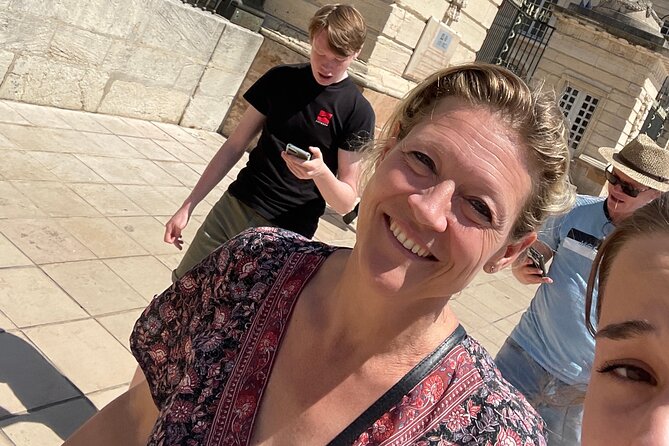 e-Scavenger hunt Dijon: Explore the city at your own pace - Place de la Libération and the ducal quarter