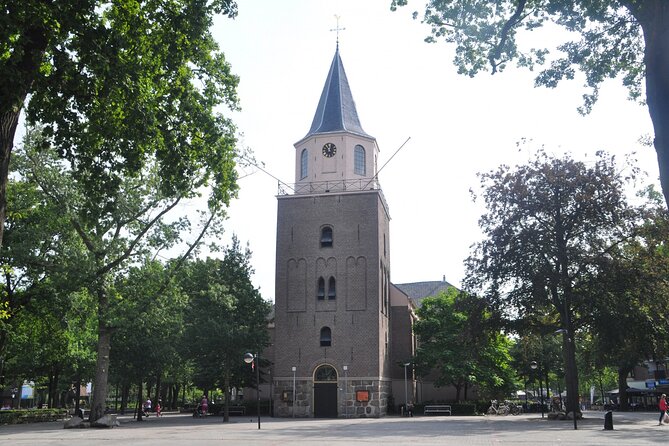e-Scavenger hunt Emmen: Explore the city at your own pace - Rensenpark and Emmen’s public spaces