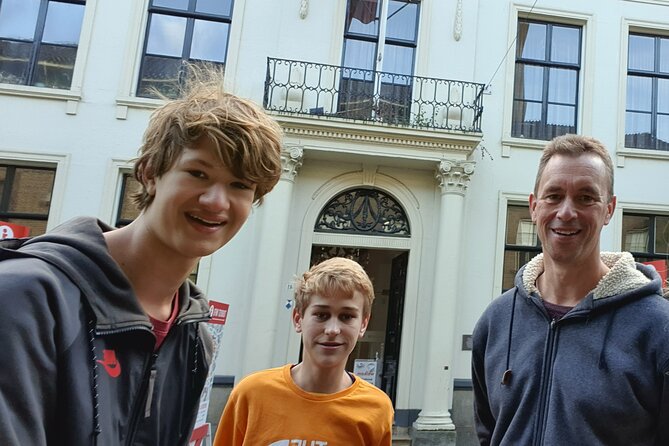 e-Scavenger hunt Enschede: Explore the city at your own pace - University life and Holland Casino