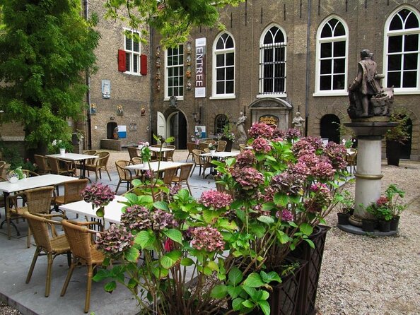 e-Scavenger hunt Gouda: Explore the city at your own pace - De Visbanken and Gouda’s churches
