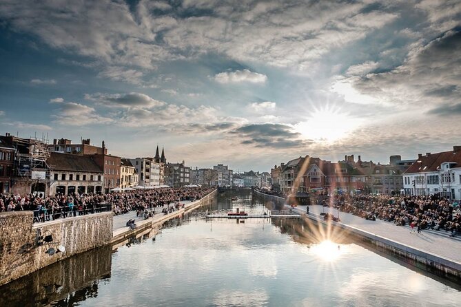 e-Scavenger hunt Kortrijk: Explore the city at your own pace - Parks, roses, and a change of pace