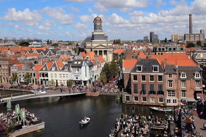 e-Scavenger hunt Leiden: Explore the city at your own pace - Morspoort and Leiden’s wall poems