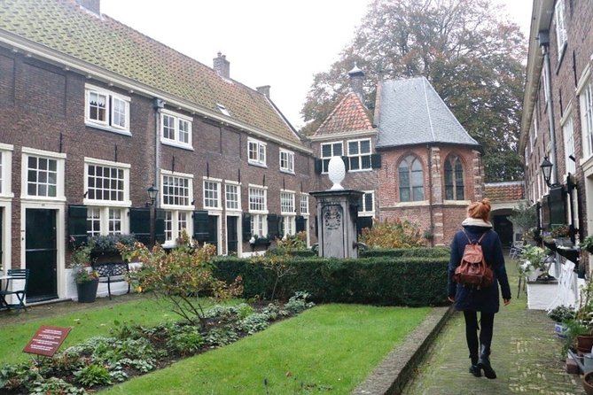 e-Scavenger hunt Leiden: Explore the city at your own pace - Starting at Morsstraat and finding your bearings