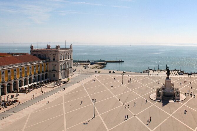 e-Scavenger hunt Lisbon: Explore the city at your own pace - Santa Luzia and Alfama bring the best views