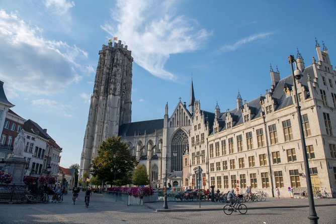 e-Scavenger hunt Mechelen: Explore the city at your own pace - Starting on Keizerstraat and following the Dyle Path