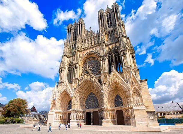 e-Scavenger hunt Reims: Explore the city at your own pace - Key points to know before you book