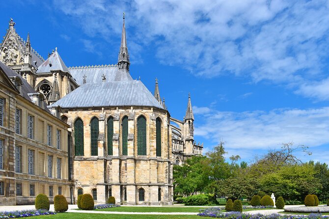e-Scavenger hunt Reims: Explore the city at your own pace - A flexible way to meet Reims