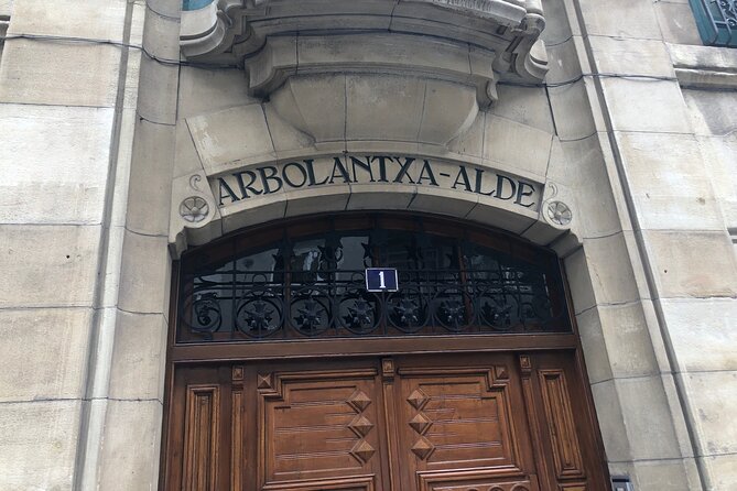 e-Scavenger hunt Rennes: Explore the city at your own pace - Fine Arts Museum and Les Champs Libres