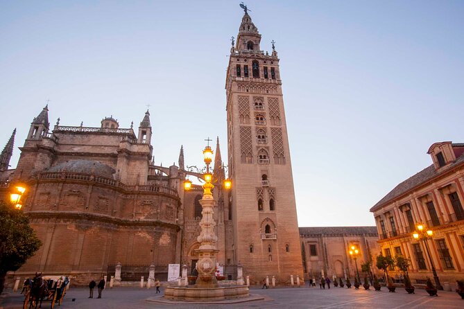 e-Scavenger hunt Seville: Explore the city at your own pace - Alameda de Hércules adds a different side of Seville