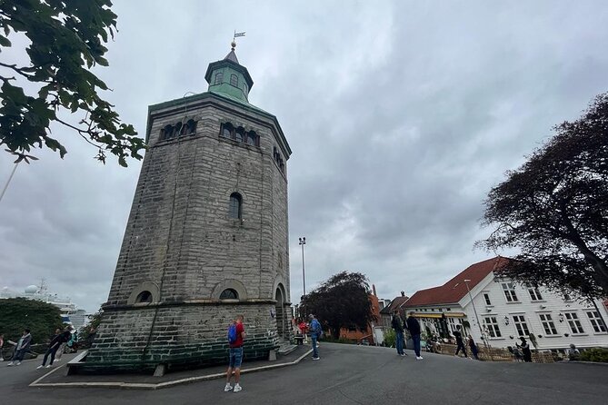 e-Scavenger hunt Stavanger: Explore the city at your own pace - Stavanger Cathedral and Valberg Tower