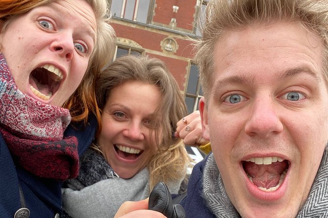 e-Scavenger hunt Utrecht: Explore the city at your own pace - Starting at Domplein with Utrecht’s tallest landmark