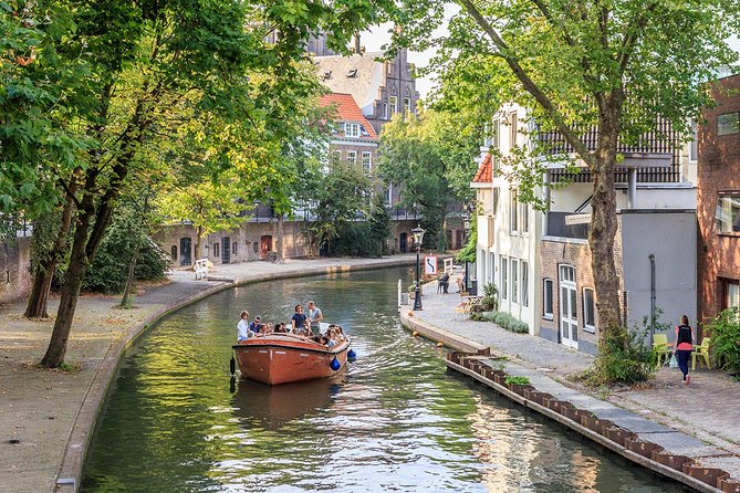 e-Scavenger hunt Utrecht: Explore the city at your own pace - De Zeven Steegjes and the quieter side of the center