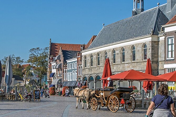 e-Scavenger hunt Zierikzee: Explore the city at your own pace - Nobel Gate and the town’s evening routine