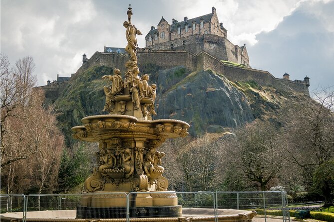 Edinburgh City of Wizards Exploration Game and Tour - Starting at City Chambers on the Royal Mile