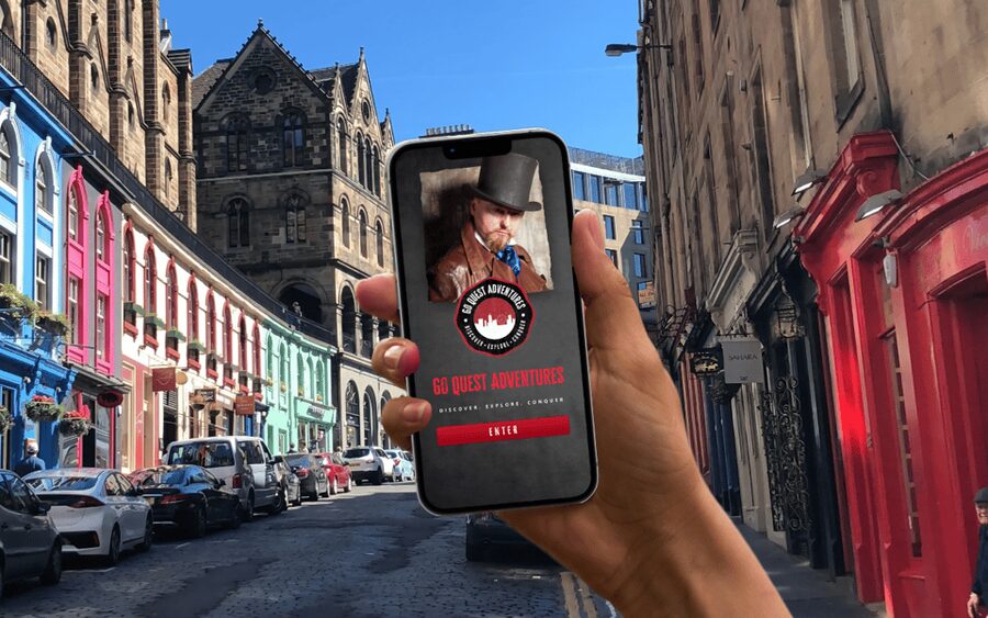 Edinburgh: Royal Mile Walking Tour & Exploration Game - A game instead of a standard Royal Mile walk