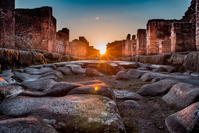 Escape from Pompeii: Self-Guided Mystery Puzzle Adventure - A Pompeii visit with clues instead of a guide