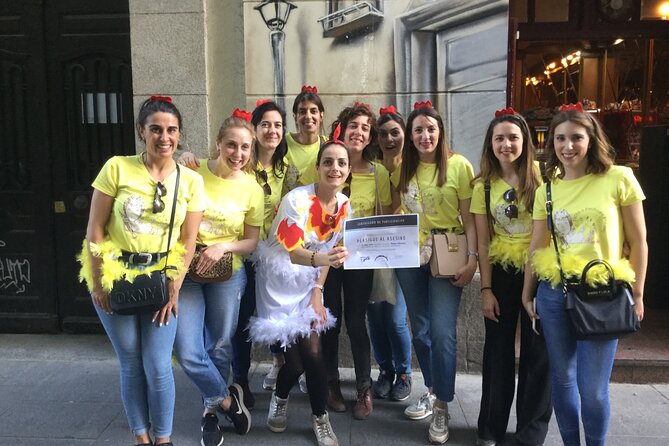 Escape game Madrid, chase the killer - Mercado San Miguel, the midway pause