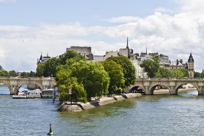 Escape game on the Île de la Cité - Sainte-Chapelle and the island’s royal heart