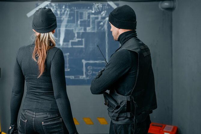 Escape Game Outdoor Theme Team Heist in Nancy - Playing in rain and changing weather