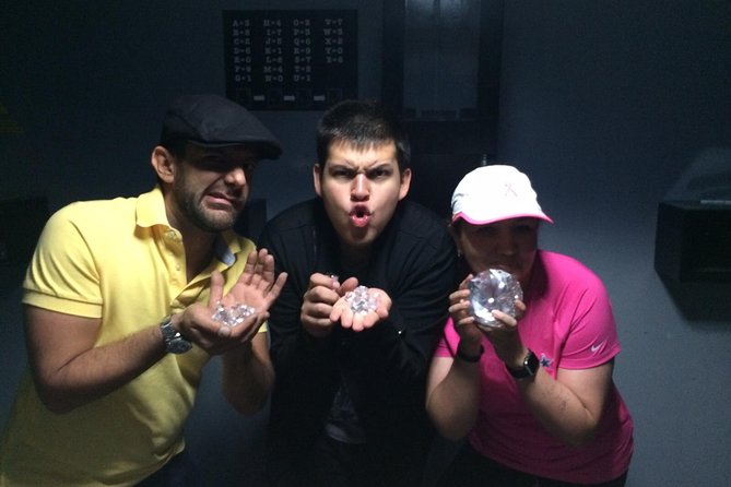 Escape Room in Guadalajara: Central Bank Robbery - Who will enjoy this escape room most?