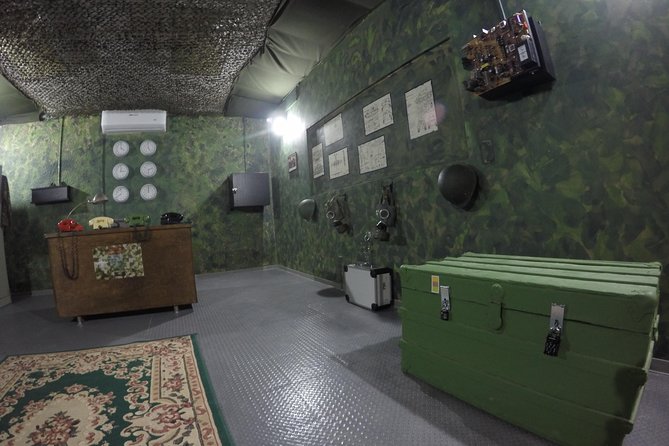 Escape Room in Guadalajara: Save the World in a Bunker - Price and value at $30 per person