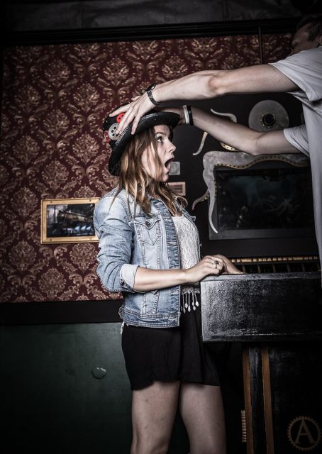 Escape Rooms by PanIQ Room in Budapest - Your first minutes: briefing, rules, and the race against time