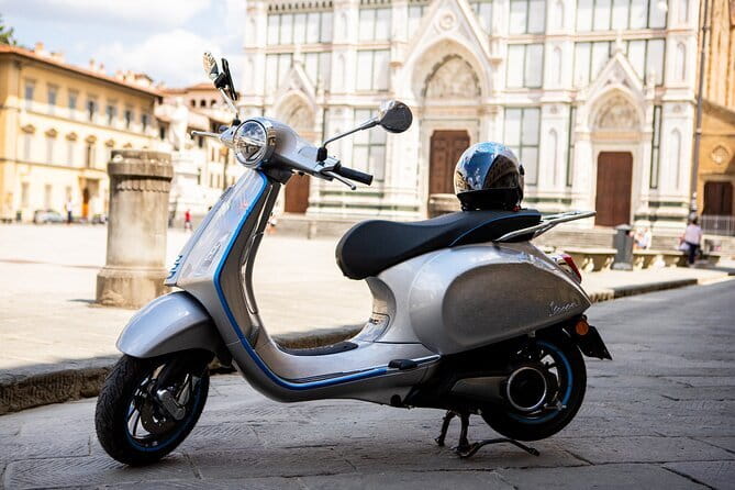 Florence Self-Guided Treasure Hunt & Medici Mystery Walking Tour - Famous sights and overlooked corners