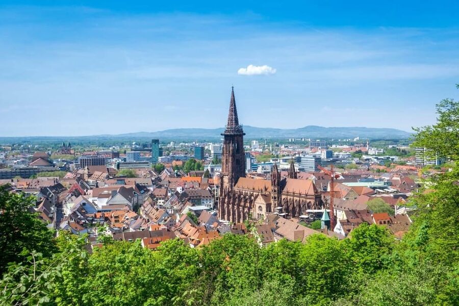Freiburg im Breisgau: Scavenger Hunt Self-Guided Tour - Why the flexible format works for families and friends