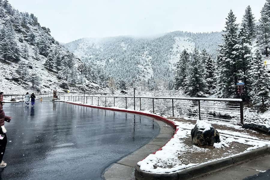 From Denver: Rocky Mountain Escape Tour - Photo stops that suit solo visitors