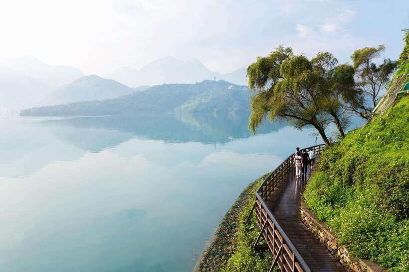 From Taipei: 1 Day Sun Moon Lake Private Tour - First look at Sun Moon Lake