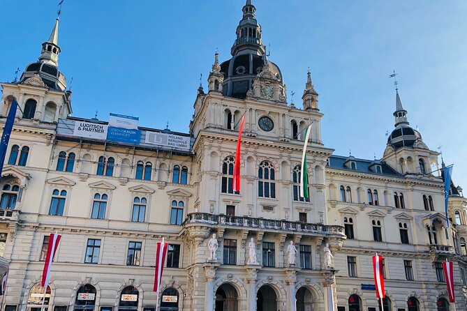Fun & mobile scavenger hunt through Graz - Jakominiplatz and the shape of the route