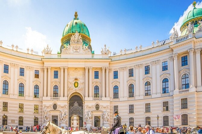 Fun & mobile scavenger hunt through Vienna - The Hofburg: imperial scale in the heart of the city