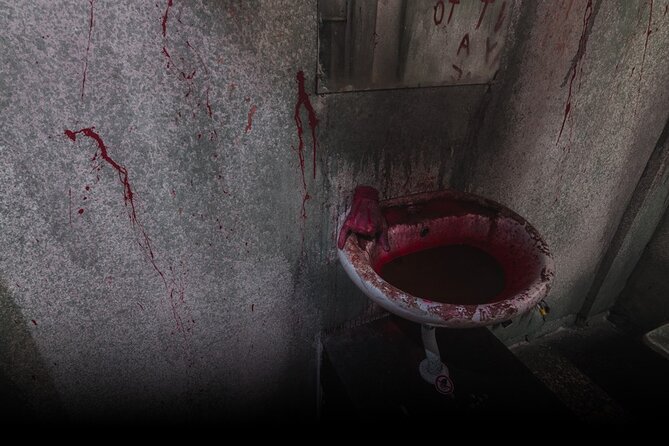Game Over - Ultimate Escape Room Private Experience - The opening: meeting at Rua da Fábrica