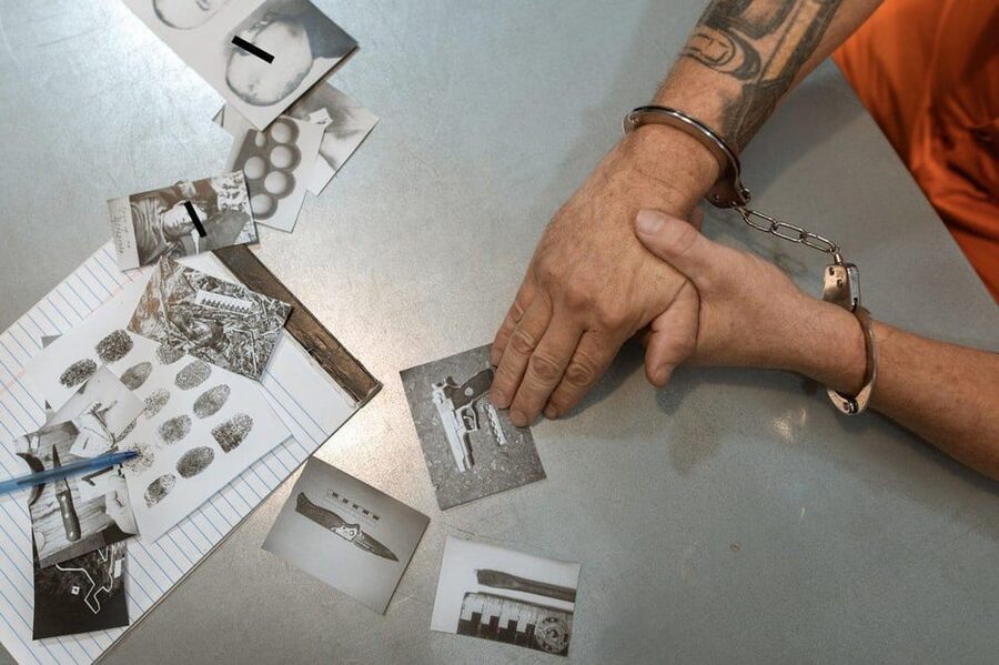 Gdańsk: Prison Break – 1-Hour Escape Room for Bigger Groups - What happens when you arrive at Level -1