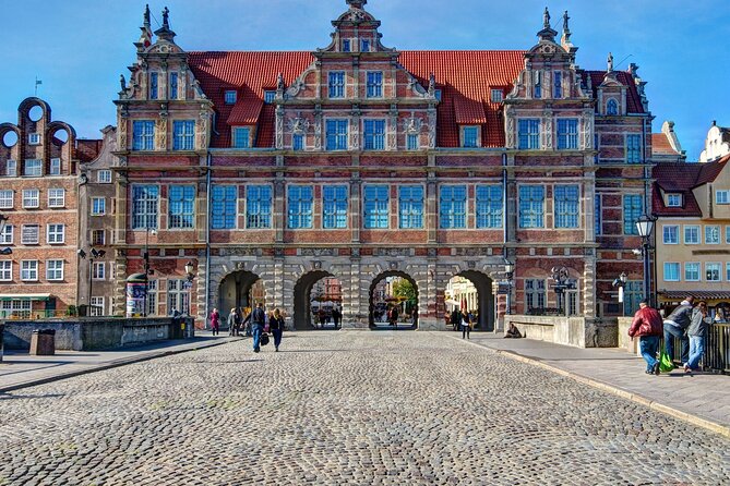 Gdansk Scavenger Hunt and Highlights Self Guided Audio Tour - Starting at Highland Gate in Gdansk