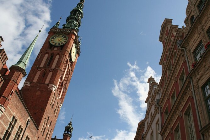 Gdansk Scavenger Hunt and Highlights Self Guided Audio Tour - Royal Chapel and Gdansk’s decorative center