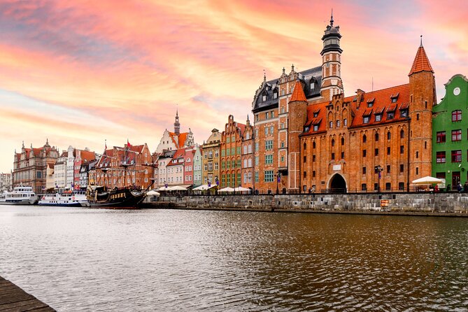 Gdansk Scavenger Hunt and Highlights Self Guided Audio Tour - Dlugi Targ Square and the heart of the old town