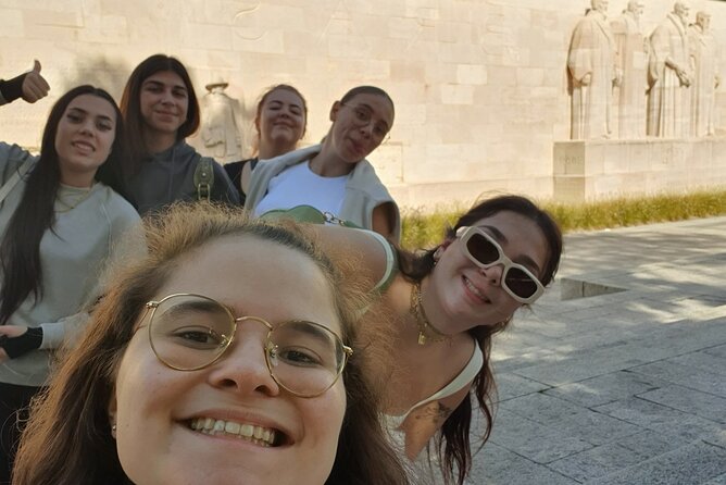 Geneva Scavenger Hunt and City Highlights Walking Activity - Who will enjoy this activity most