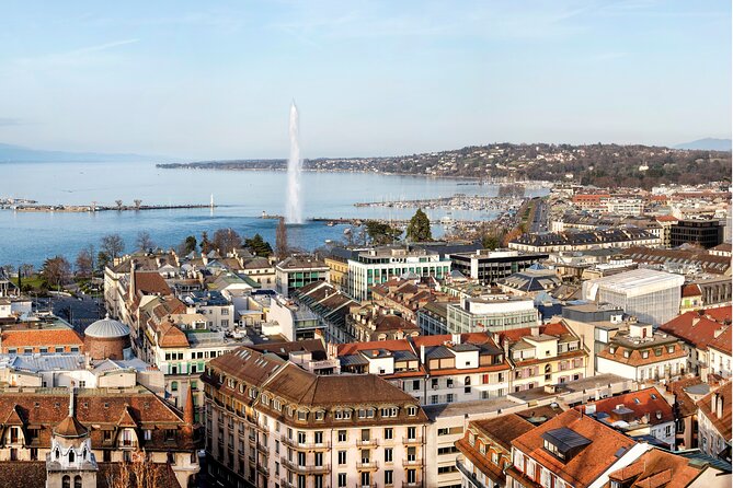 Geneva Scavenger Hunt and Highlights Self Guided Audio Tour - How it compares with a live guided tour