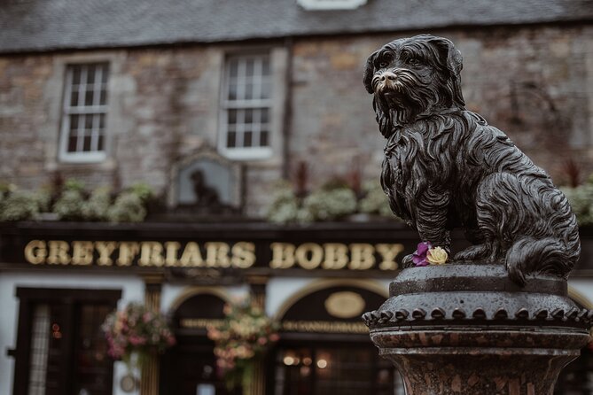 Ghosts of Edinburgh: Bloody Past Exploration Game and Tour - Edinburgh Castle without paying the entrance fee