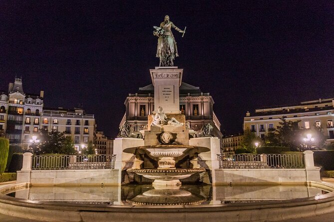 Ghosts of Madrid: Exploration Game and Tour - Ratoncito Pérez and a more unusual Madrid detail