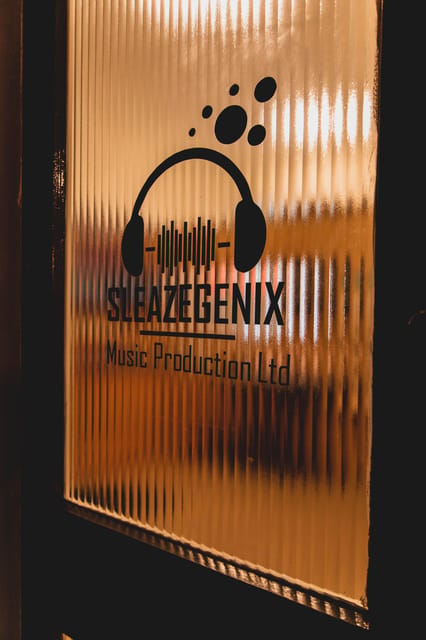 Glasgow: Stuck in the 90s... A Nostalgic Musical Escape Room - Getting there and planning your visit