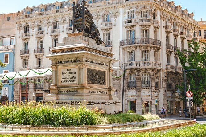 Granada Scavenger Hunt and Sights Self-Guided Tour - Why the $10.63 price can make sense