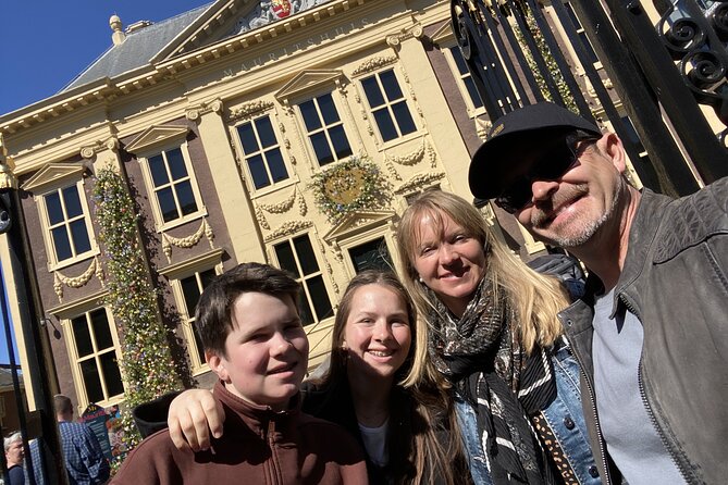 Hague: The Heart of Old Town Exploration Game and Tour - What kind of Hague tour is this?