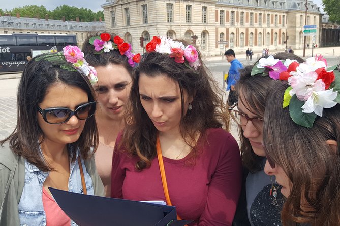 Historical treasure hunt in the city of Versailles - Best for families, teenagers, and repeat visitors