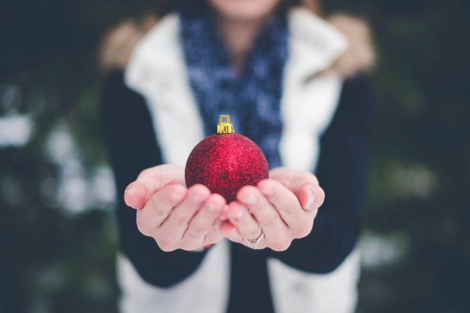 Holiday Scavenger Hunt in Gainesville by Holly Jolly Hunt - The route is flexible, but the city is part of the game
