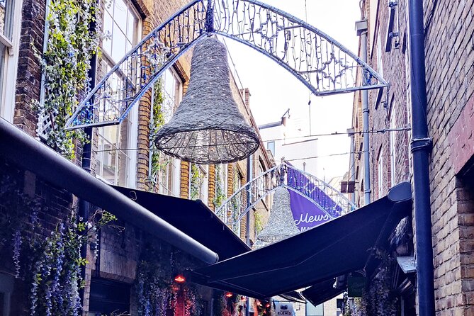 Immersive London Treasure Hunt Adventure - Outdoor Escape Room - How the 18 clues shape the walk